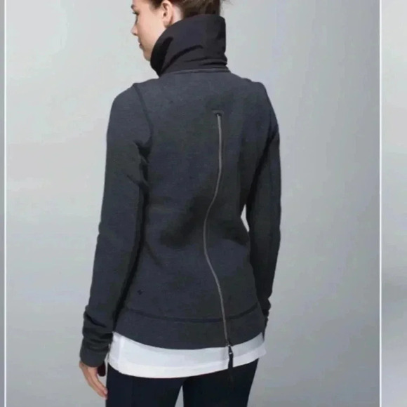 Lululemon en route jacket - Picture 1 of 14
